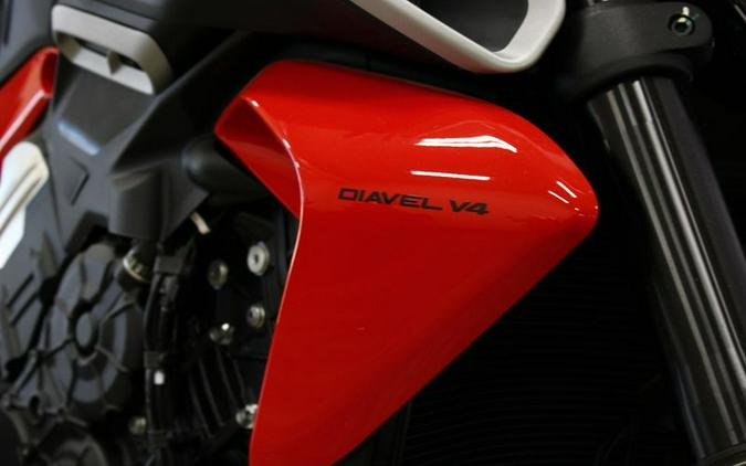 New 2025 Ducati DIAVEL V4