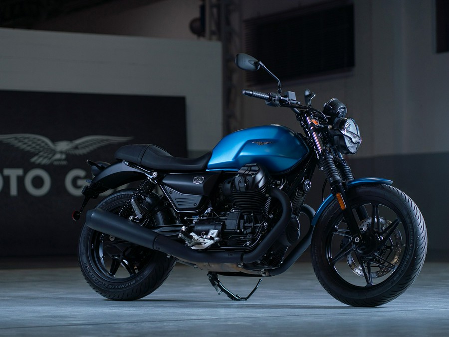 2026 Moto Guzzi V7 Stone