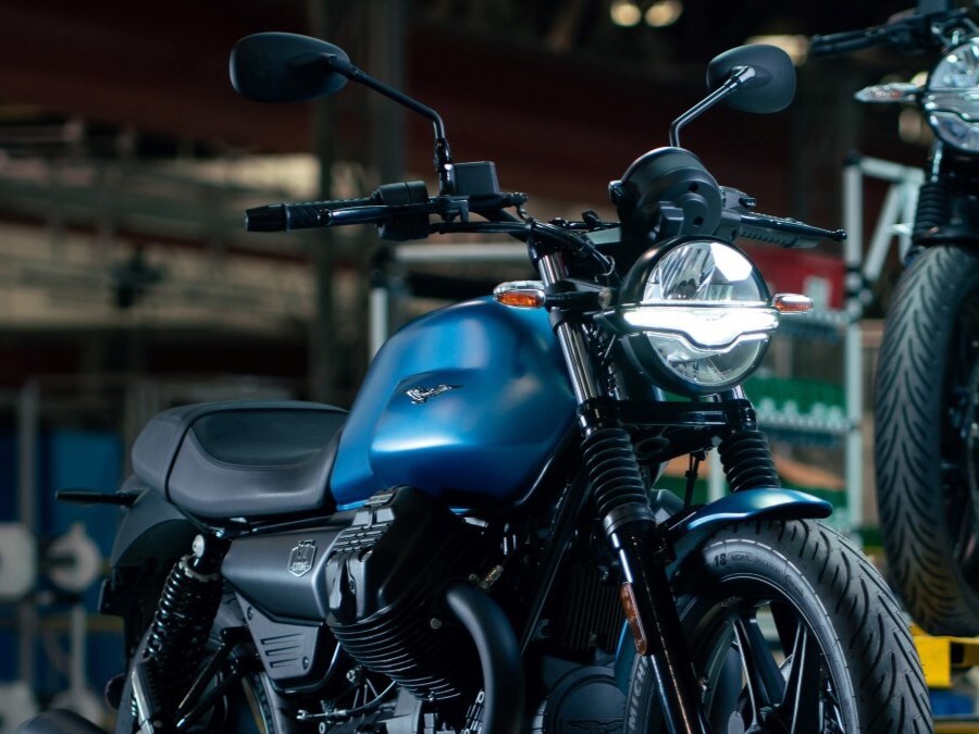 2026 Moto Guzzi V7 Stone