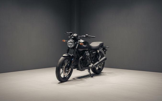 2026 Moto Guzzi V7 Stone