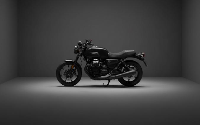 2026 Moto Guzzi V7 Stone