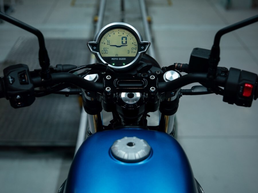 2026 Moto Guzzi V7 Stone