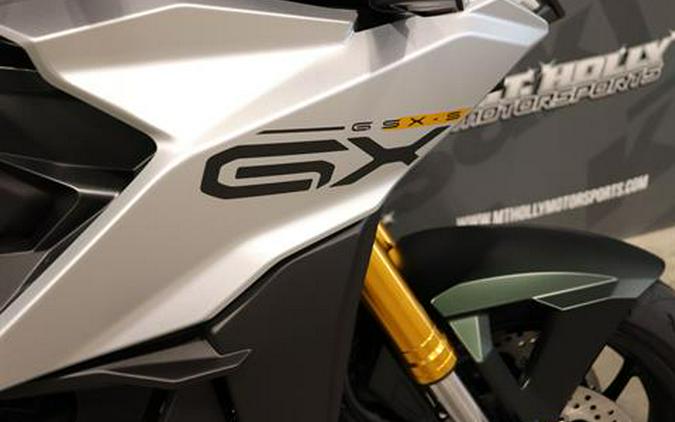 2024 Suzuki GSX-S1000GX+