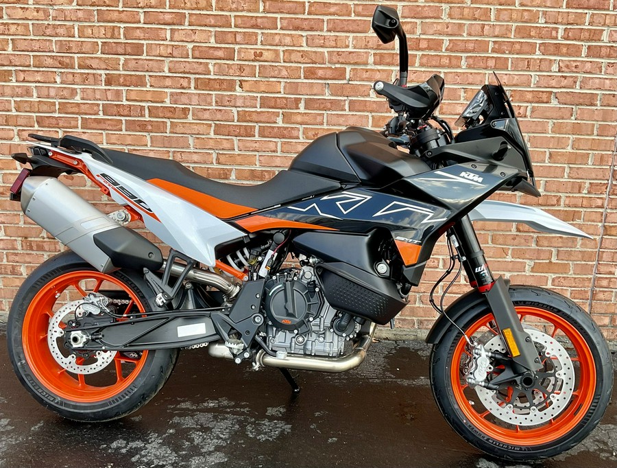 2024 KTM 890 SMT