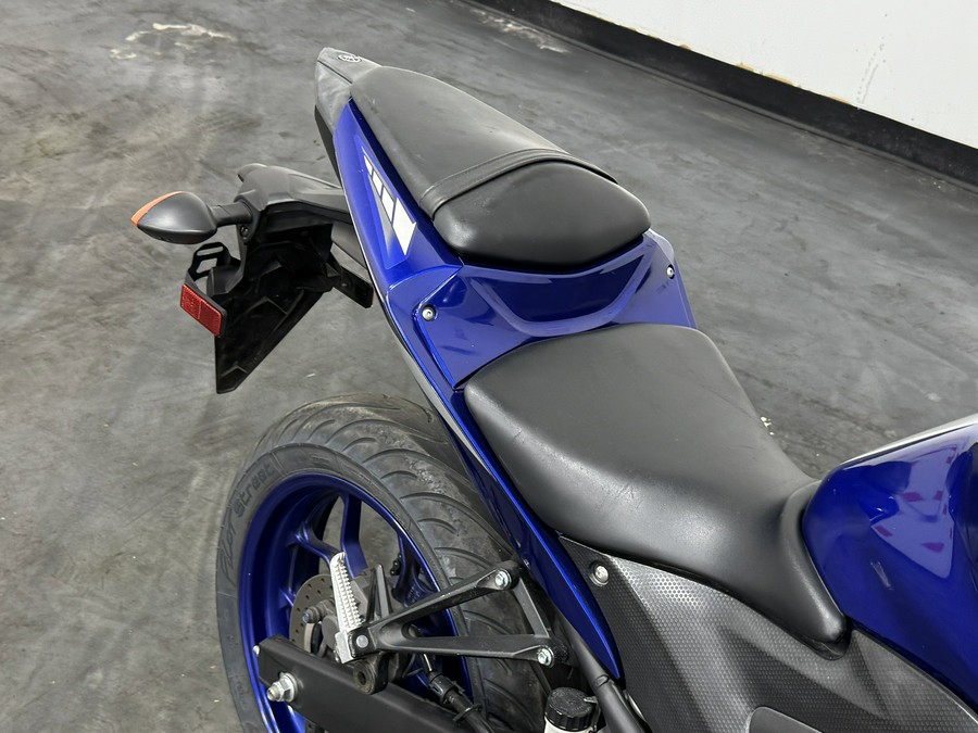2015 YAMAHA YZF-R3