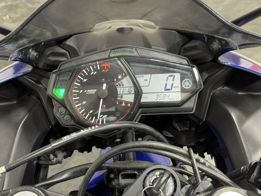 2015 YAMAHA YZF-R3