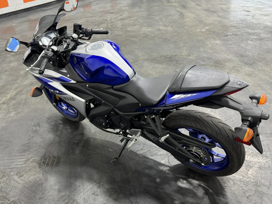 2015 YAMAHA YZF-R3