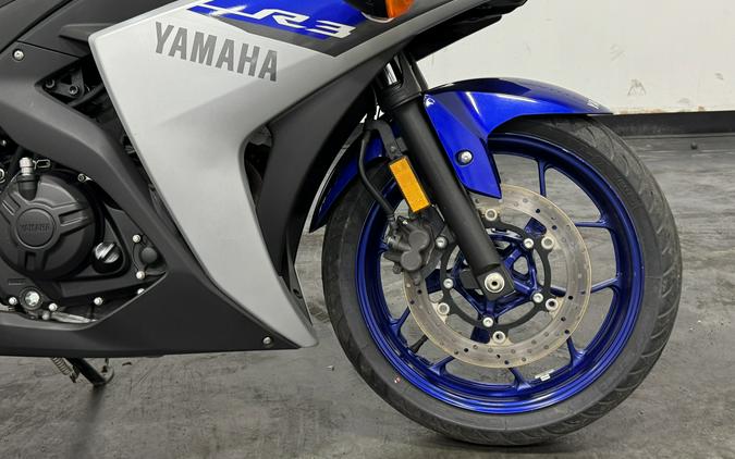 2015 YAMAHA YZF-R3