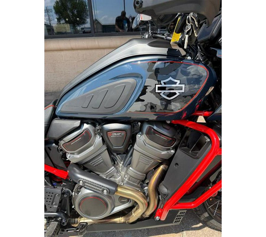 2025 Harley-Davidson CVO™ Pan America®