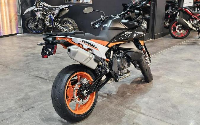 2024 KTM 890 SMT