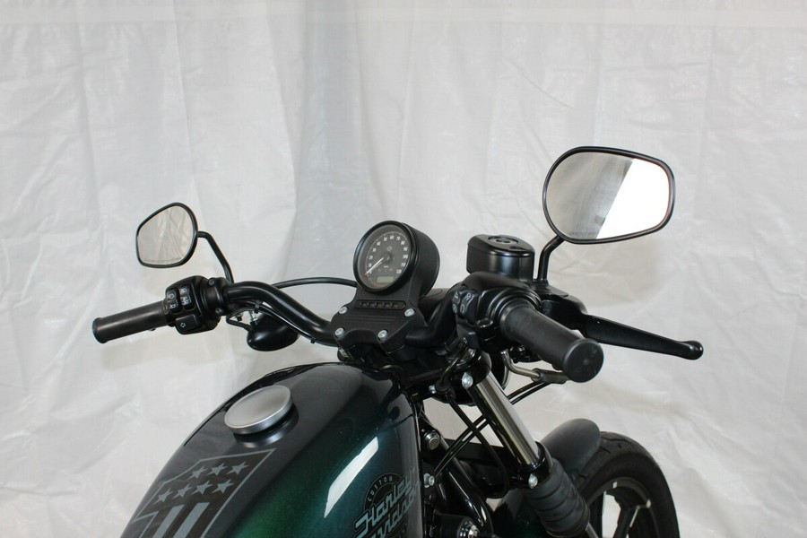 Harley-Davidson® Iron 883™ 2021 XL 883N 405385B SNAKE VENOM