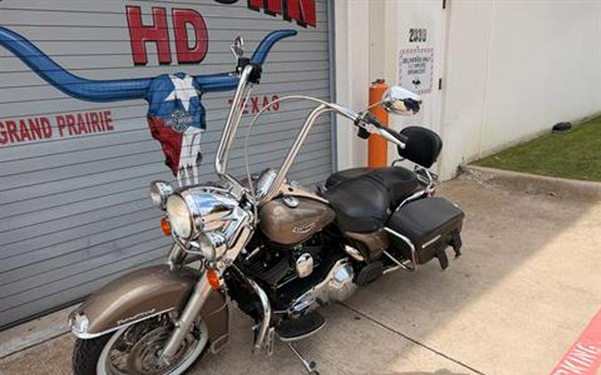 2004 Harley-Davidson FLHRCI Road King® Classic