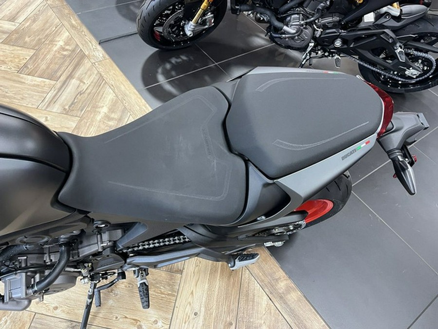 2026 Ducati Monster Plus