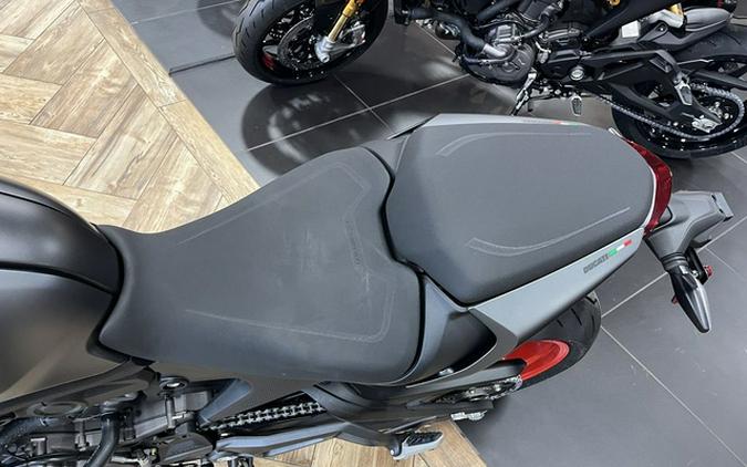 2026 Ducati Monster Plus
