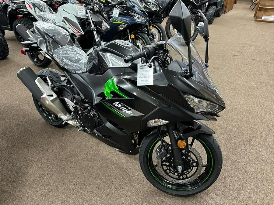 2023 Kawasaki Ninja® 400 ABS Matrix Camo Gray/Metallic Matte Carbon Gray