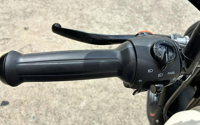 2027 Royal Enfield Hunter 350 Tokyo Black