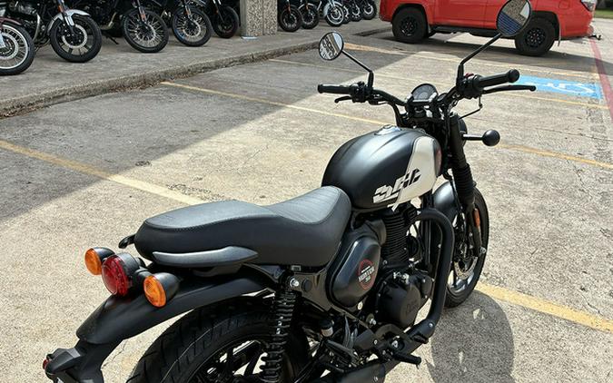 2027 Royal Enfield Hunter 350 Tokyo Black