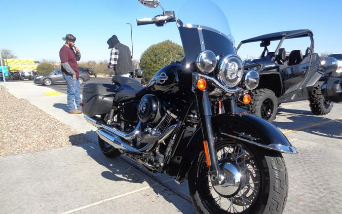 2018 Harley-Davidson® Heritage Classic - Vivid Black Option