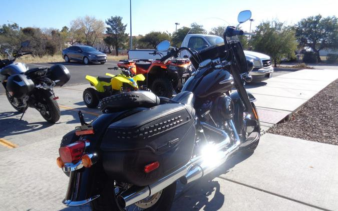 2018 Harley-Davidson® Heritage Classic - Vivid Black Option