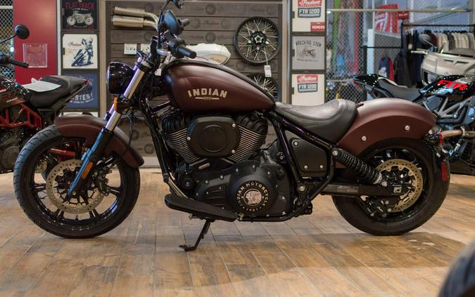 2023 Indian Motorcycle® Chief® ABS Maroon Metallic Smoke