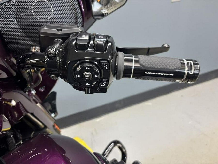 2025 Harley-Davidson CVO™ Street Glide® Poison Berry