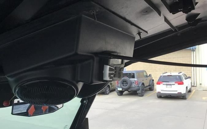 2016 Polaris® General™ 1000 EPS Deluxe Orange Burst