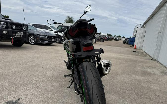2025 Kawasaki Z900 SE ABS