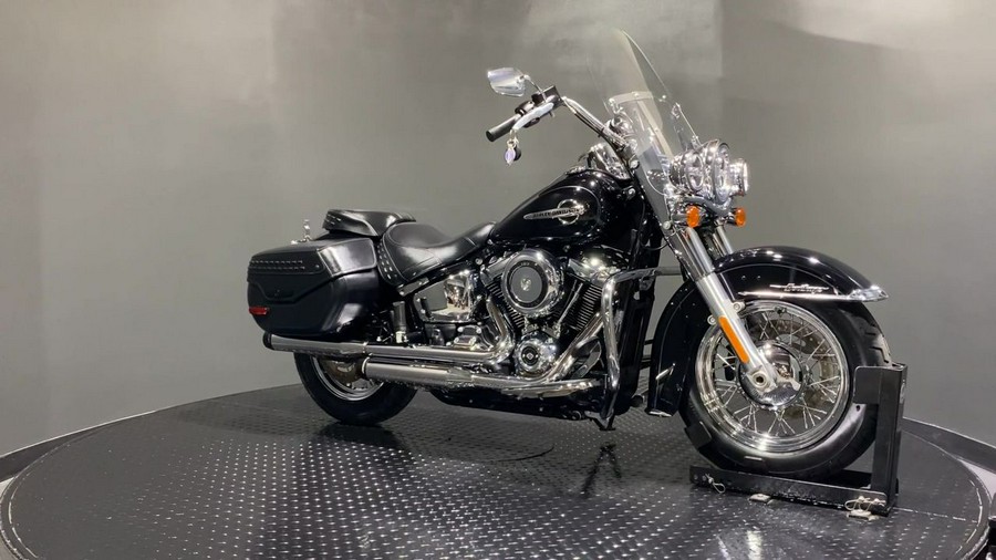 2020 Harley-Davidson® FLHC - Softail® Heritage Classic