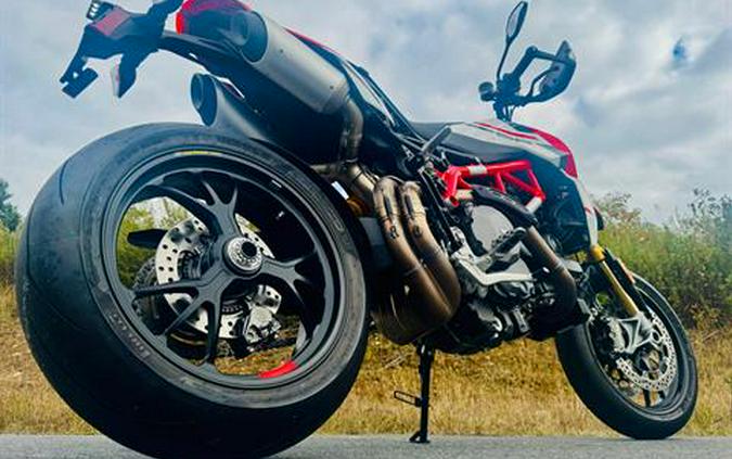 2025 Ducati HYPERMOTARD 950 SP