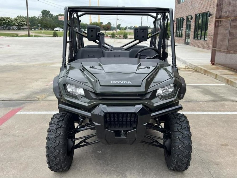 2025 Honda® Pioneer 1000-6 Deluxe Crew