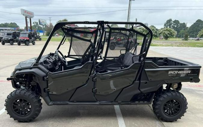 2025 Honda® Pioneer 1000-6 Deluxe Crew