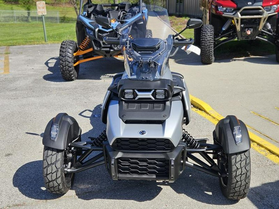 2025 Can-Am® Canyon