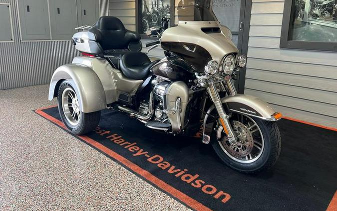 2018 Harley-Davidson® FLHTCUTG - Tri Glide® Ultra
