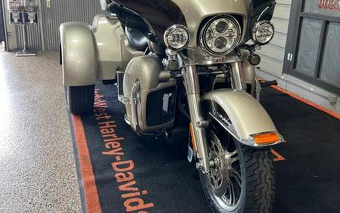 2018 Harley-Davidson® FLHTCUTG - Tri Glide® Ultra