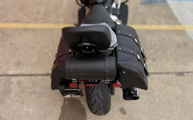 2022 Indian Motorcycle® Super Chief® Black Metallic