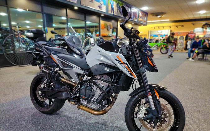 2023 KTM Duke 790
