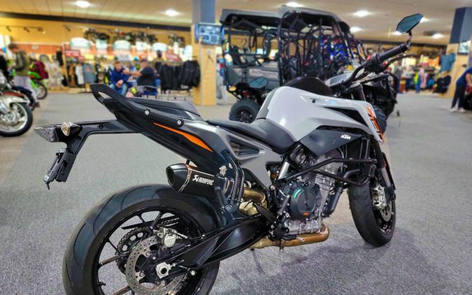 2023 KTM Duke 790