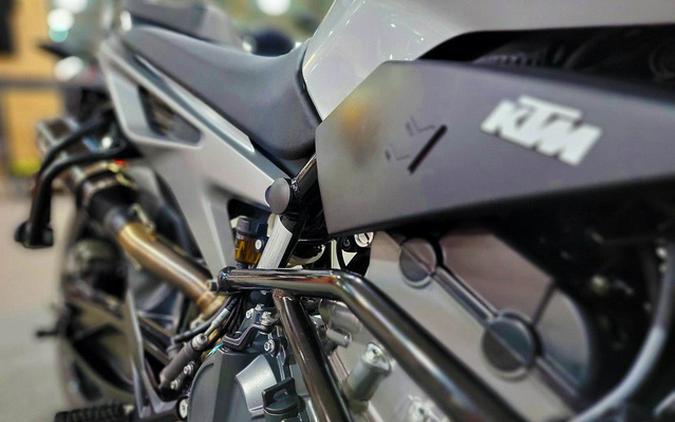 2023 KTM Duke 790