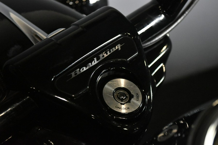 2015 Harley-Davidson Road King Classic