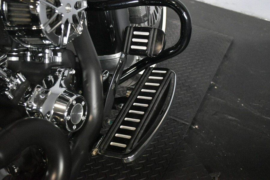 2015 Harley-Davidson Road King Classic