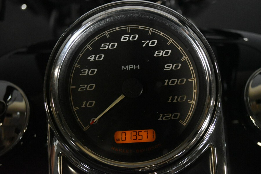 2015 Harley-Davidson Road King Classic