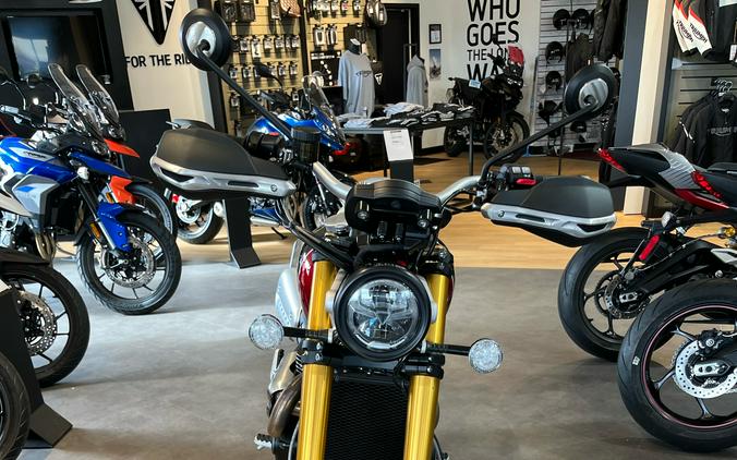 2023 Triumph Scrambler 1200 XE