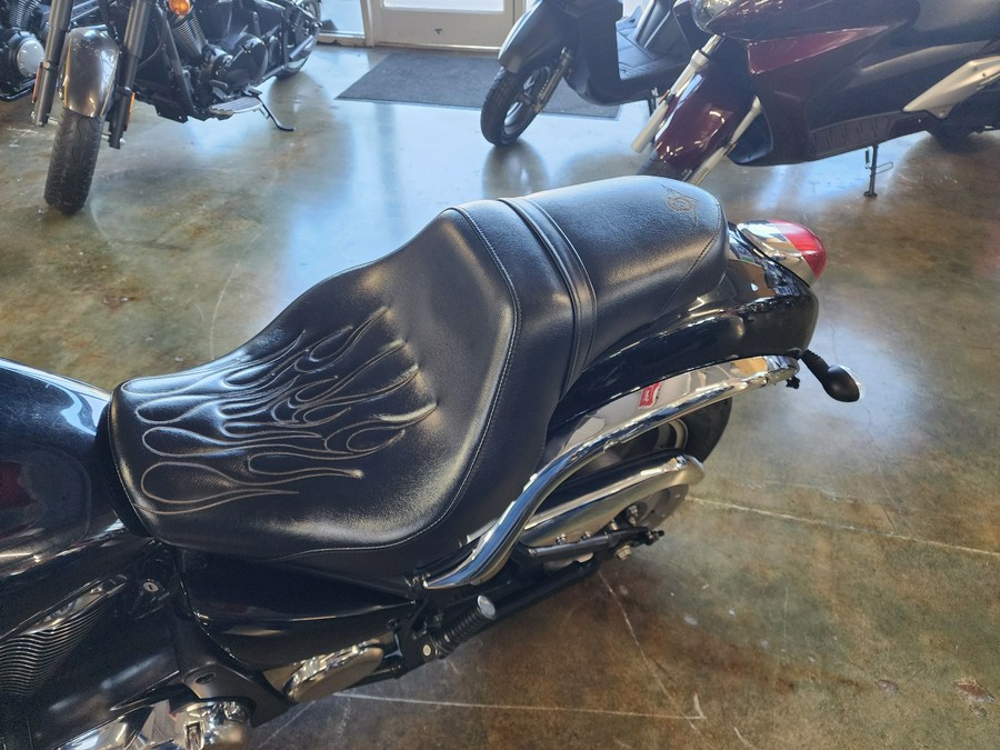 2007 Kawasaki Vulcan® 900 Custom