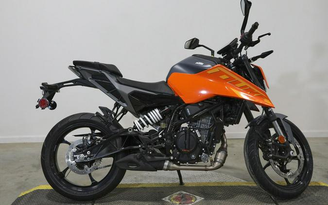 2024 KTM 250 Duke 250