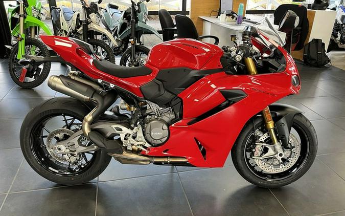 2025 Ducati Panigale V2 S