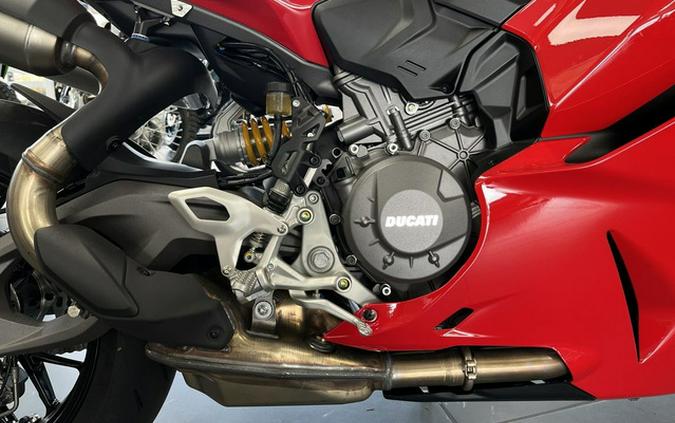 2025 Ducati Panigale V2 S