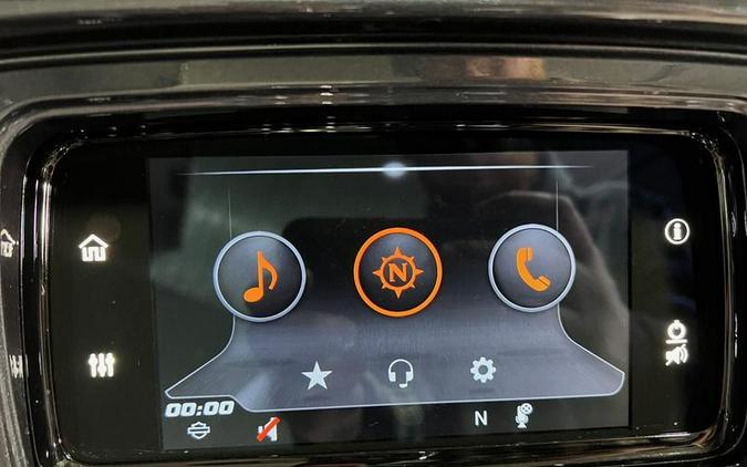 2019 Harley-Davidson® FLHXSE - CVO™ Street Glide®