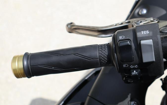 2014 Yamaha Motor Corp., USA YZF-R1