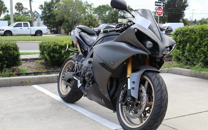 2014 Yamaha Motor Corp., USA YZF-R1