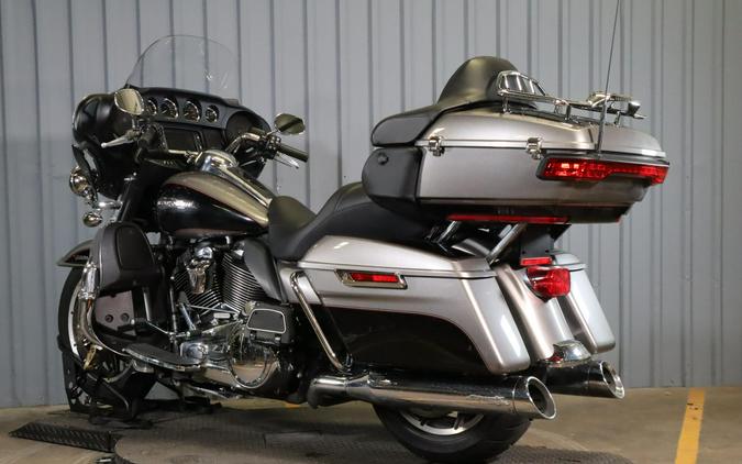 2017 Harley-Davidson Ultra Limited FLHTCU
